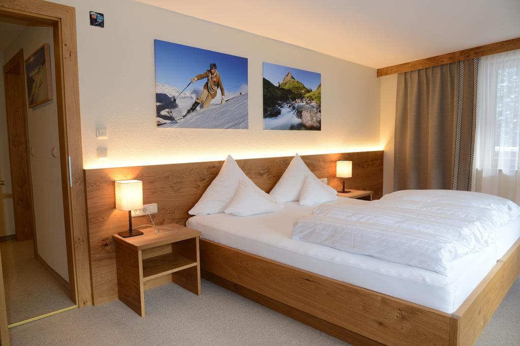 "Quality Hosts Arlberg" Hotel Garni Moessmer Sankt Anton am Arlberg Exterior foto