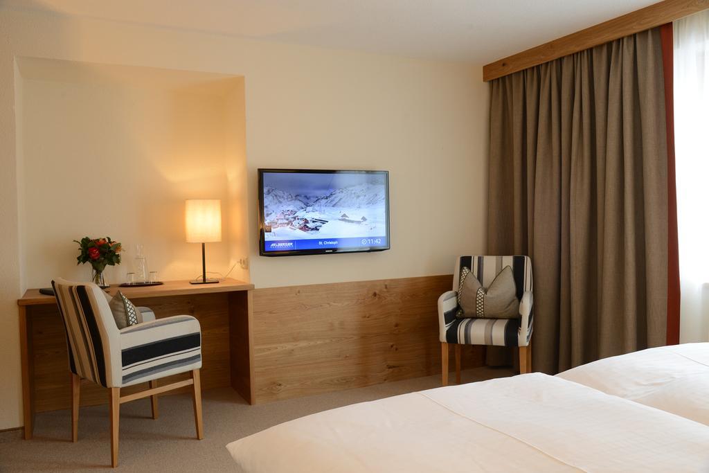 "Quality Hosts Arlberg" Hotel Garni Moessmer Sankt Anton am Arlberg Exterior foto